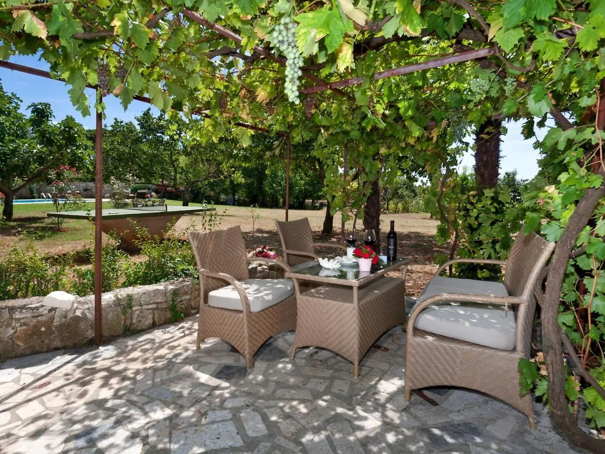 Apartment Mirta - Kst148 By Interhome Kaštelir